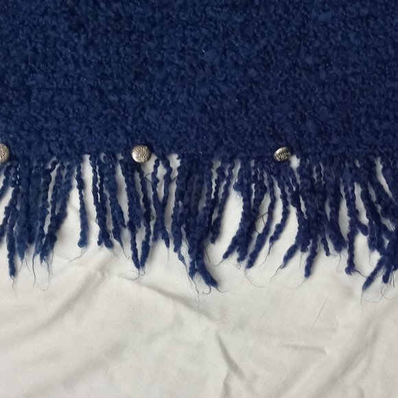 Scarf hand made navy blue very warm. - Picture 2 of 2